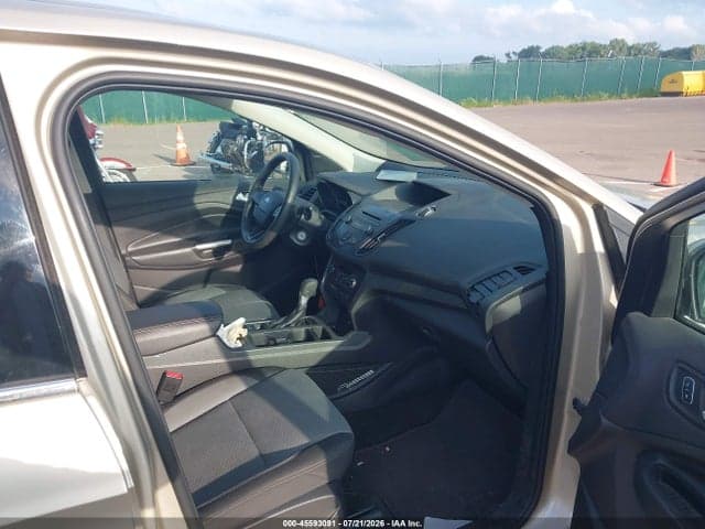2017 FORD ESCAPE SE 5