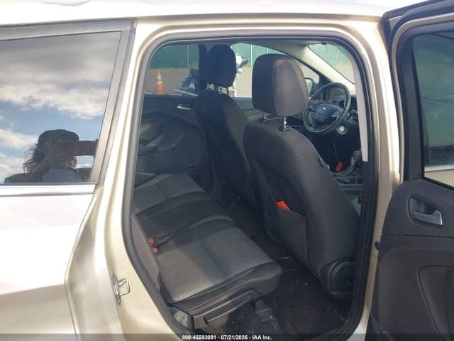 2017 FORD ESCAPE SE 8