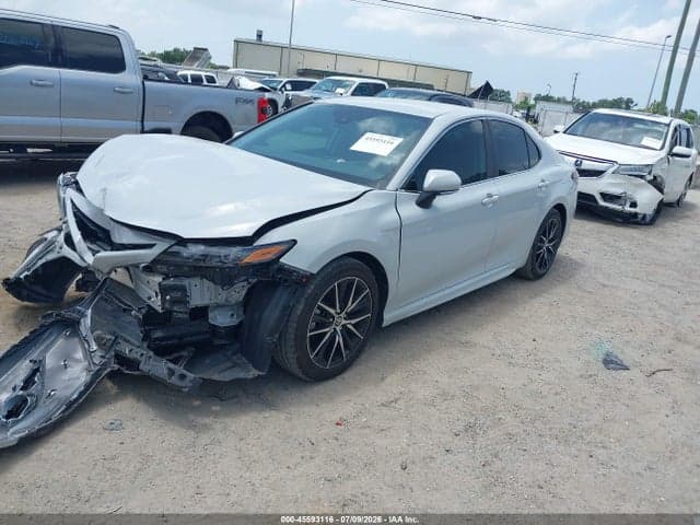 2022 TOYOTA CAMRY SE 2