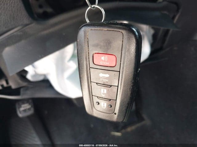 2022 TOYOTA CAMRY SE 11