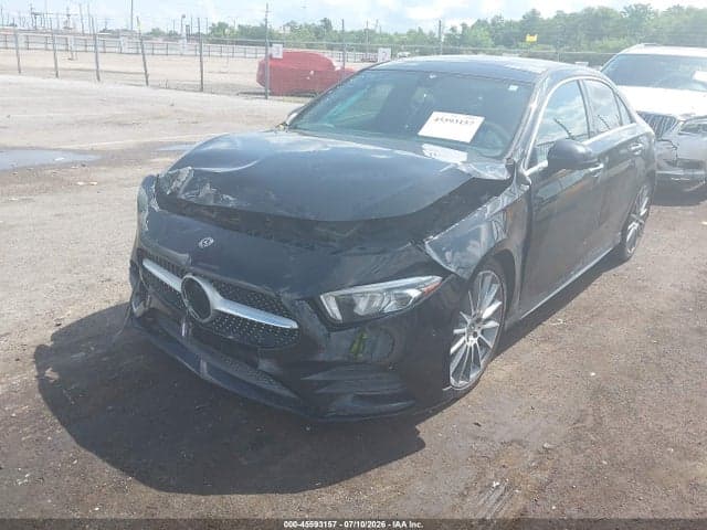 2020 MERCEDES-BENZ A 220 2