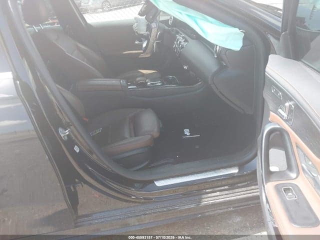 2020 MERCEDES-BENZ A 220 5