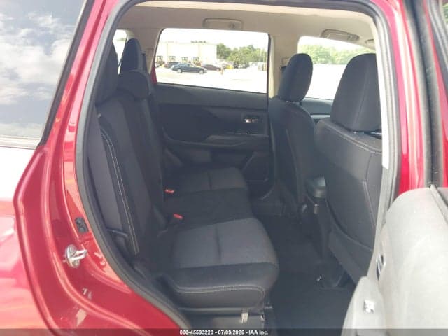 2017 MITSUBISHI OUTLANDER ES 8