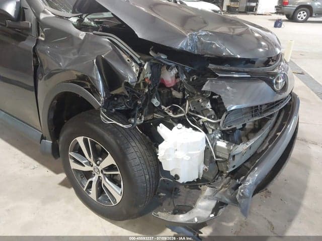 2018 TOYOTA RAV4 XLE 6