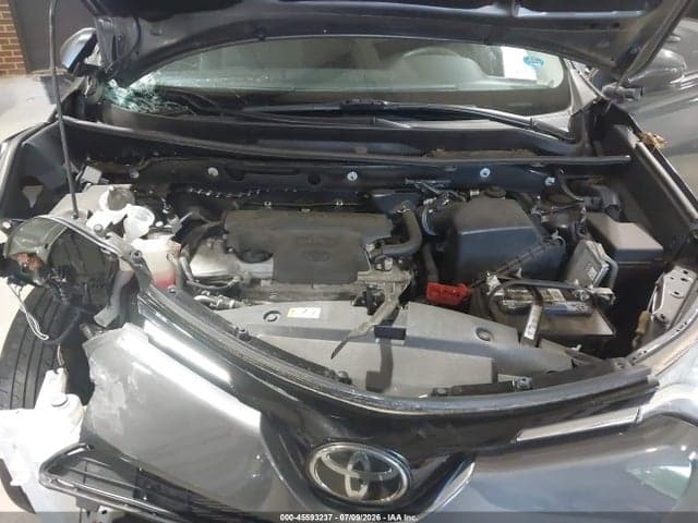 2018 TOYOTA RAV4 XLE 10