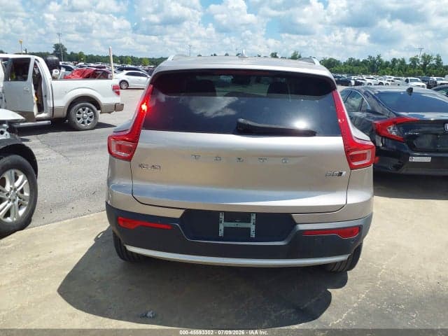 2023 VOLVO XC40 B5 PLUS BRIGHT THEME 16