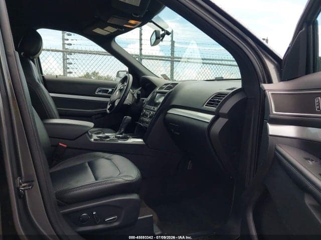 2017 FORD EXPLORER XLT 5