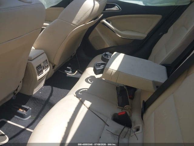 2020 MERCEDES-BENZ GLA 250 4MATIC 8
