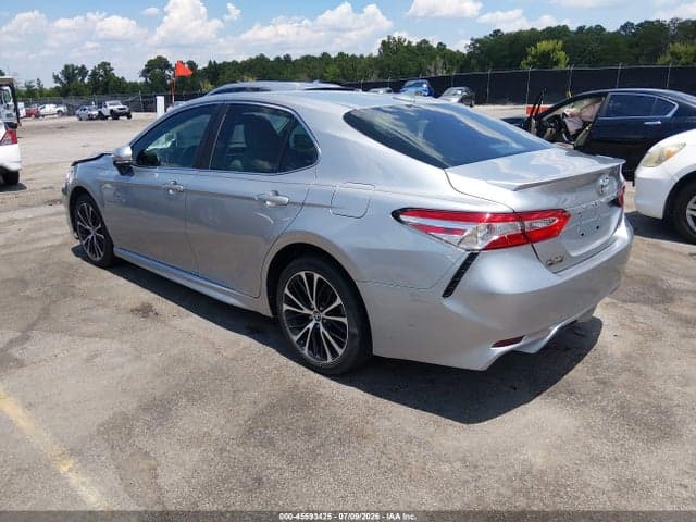 2020 TOYOTA CAMRY SE 3