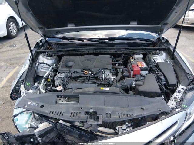 2020 TOYOTA CAMRY SE 10