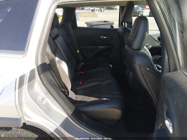 2020 JEEP CHEROKEE LATITUDE PLUS 4X4 8