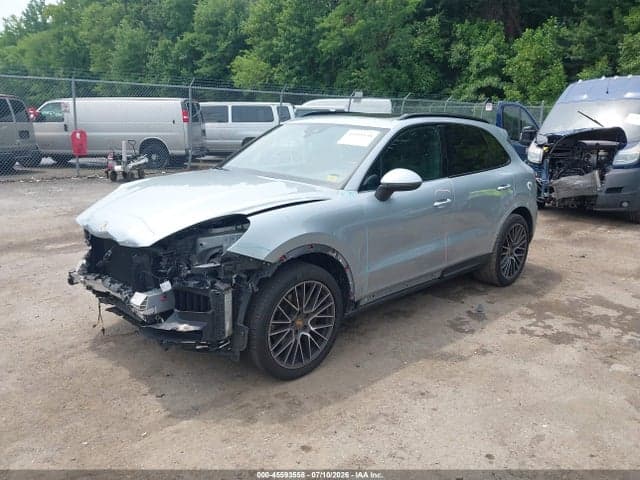2020 PORSCHE CAYENNE 2