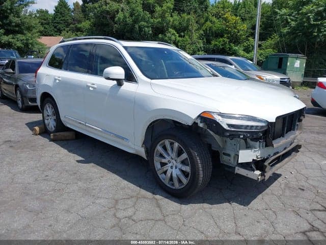 2018 VOLVO XC90 T6 MOMENTUM