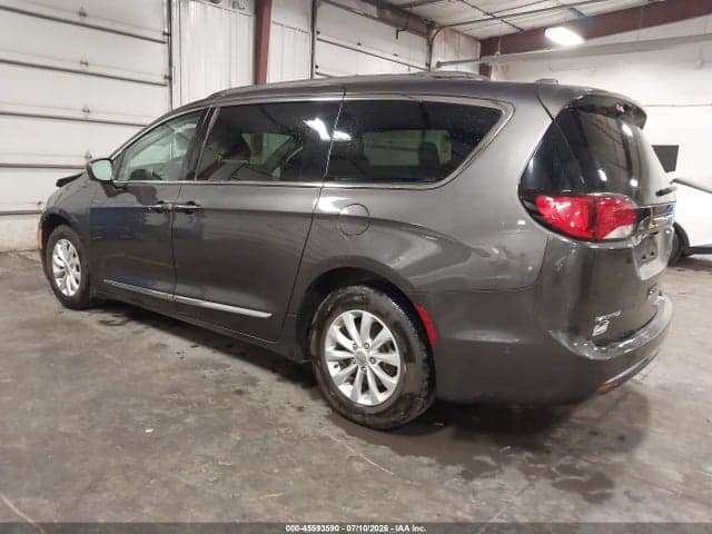 2018 CHRYSLER PACIFICA TOURING L 3