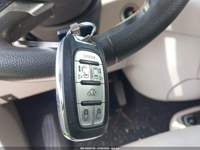 2017 CHRYSLER PACIFICA TOURING 11