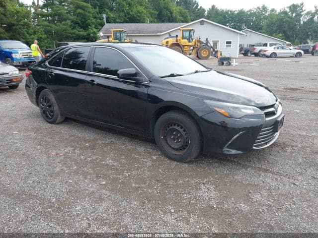 2017 TOYOTA CAMRY LE - 1