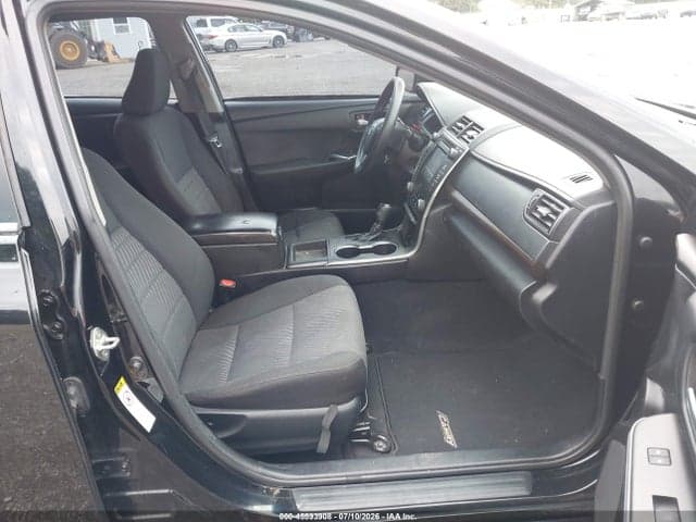 2017 TOYOTA CAMRY LE 5