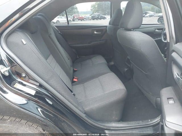 2017 TOYOTA CAMRY LE 8