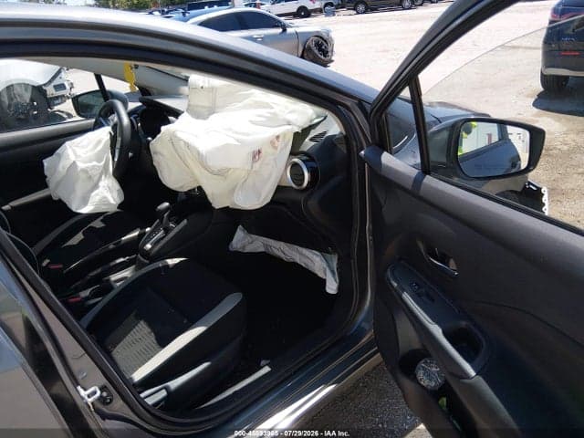 2021 NISSAN VERSA SV XTRONIC CVT 5