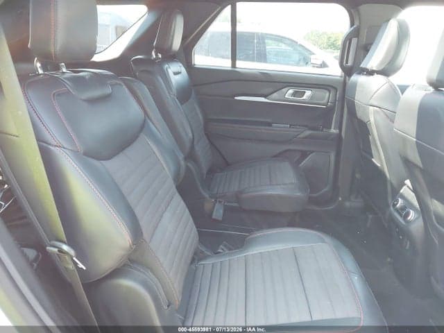 2025 FORD EXPLORER ST-LINE 8