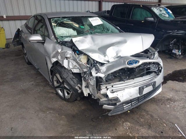 2018 TOYOTA PRIUS THREE TOURING