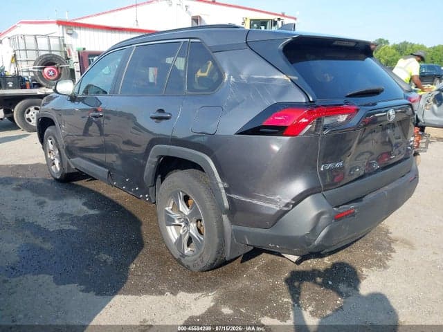 2024 TOYOTA RAV4 XLE 3