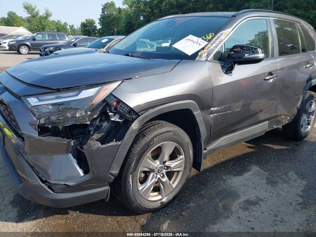 2024 TOYOTA RAV4 XLE 6