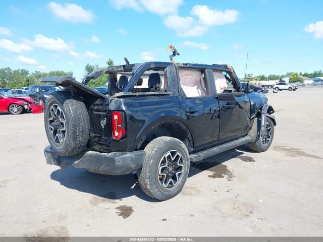 2023 FORD BRONCO OUTER BANKS 4