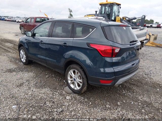 2019 FORD ESCAPE SE 3