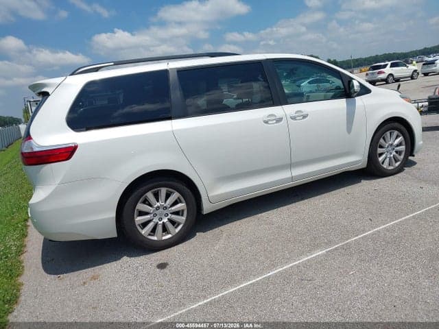 2017 TOYOTA SIENNA LIMITED PREMIUM 7 PASSENGER 4