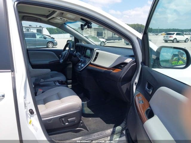 2017 TOYOTA SIENNA LIMITED PREMIUM 7 PASSENGER 5