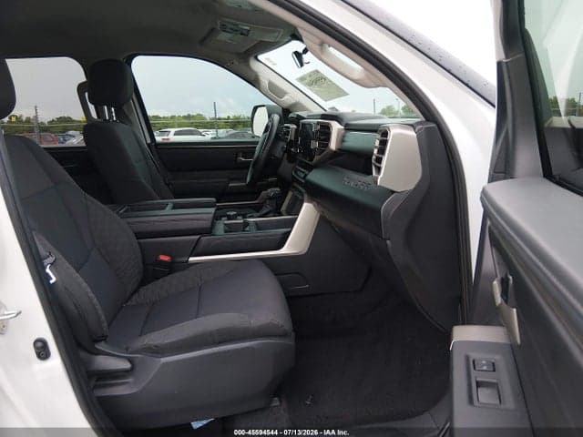 2022 TOYOTA TUNDRA SR5 5