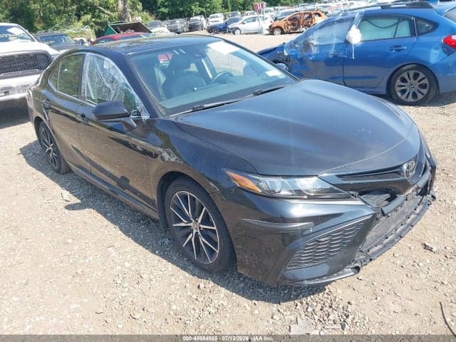 2021 TOYOTA CAMRY SE 1