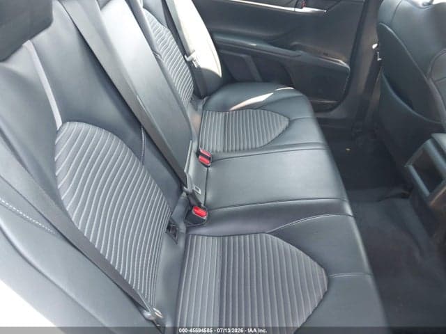 2021 TOYOTA CAMRY SE 8