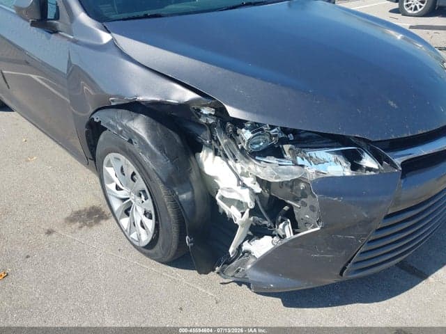 2017 TOYOTA CAMRY LE 6