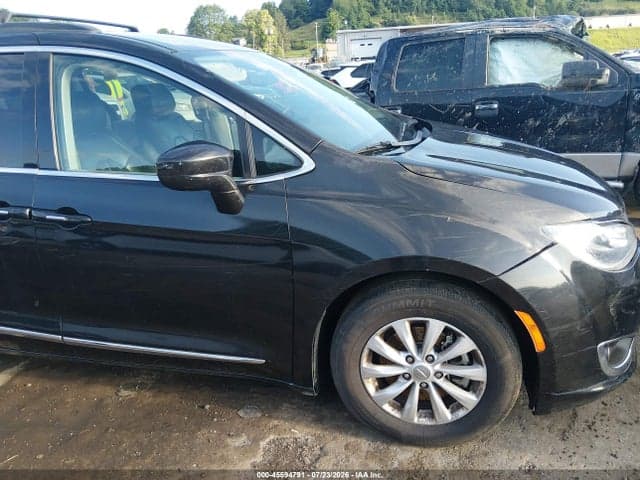 2017 CHRYSLER PACIFICA TOURING-L 6