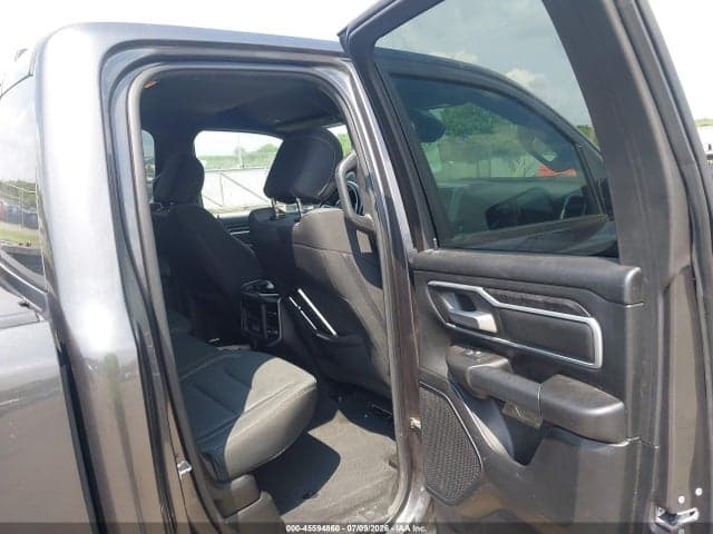 2022 RAM 1500 BIG HORN 4X4 6'4 BOX 8