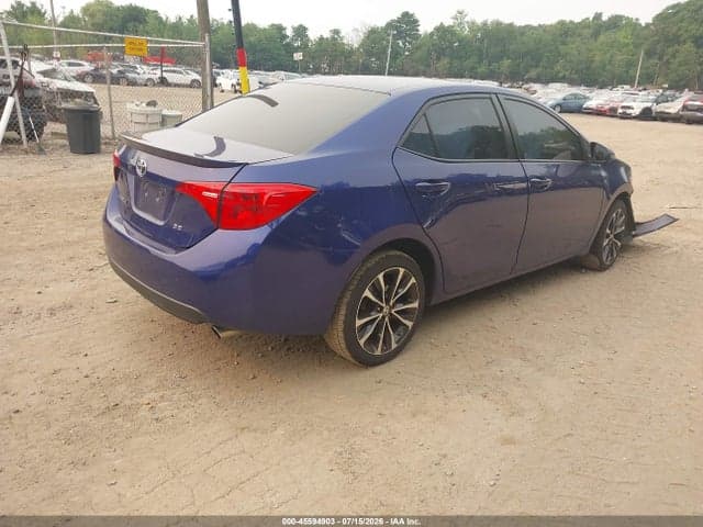 2017 TOYOTA COROLLA SE 4