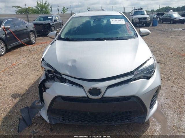 2017 TOYOTA COROLLA SE 12