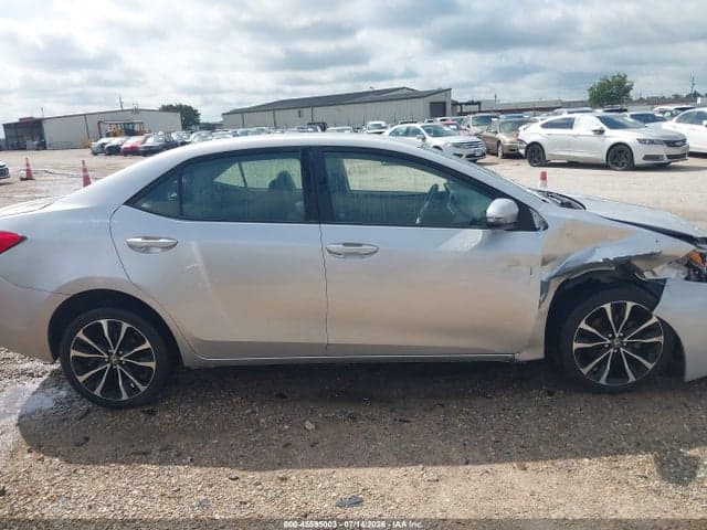 2017 TOYOTA COROLLA SE 13