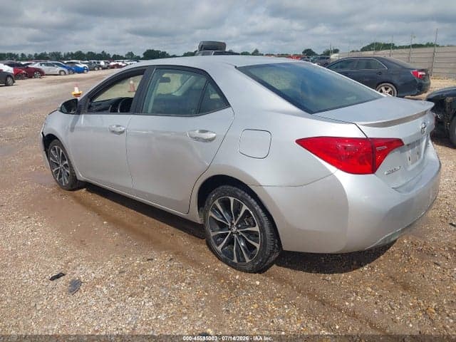 2017 TOYOTA COROLLA SE 3