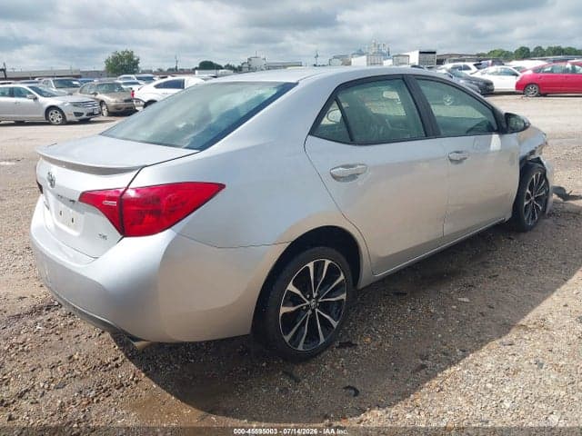 2017 TOYOTA COROLLA SE 4