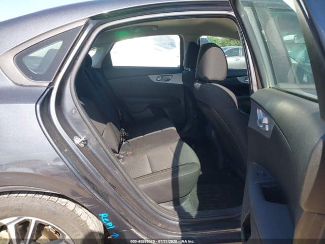 2023 KIA FORTE LXS 8
