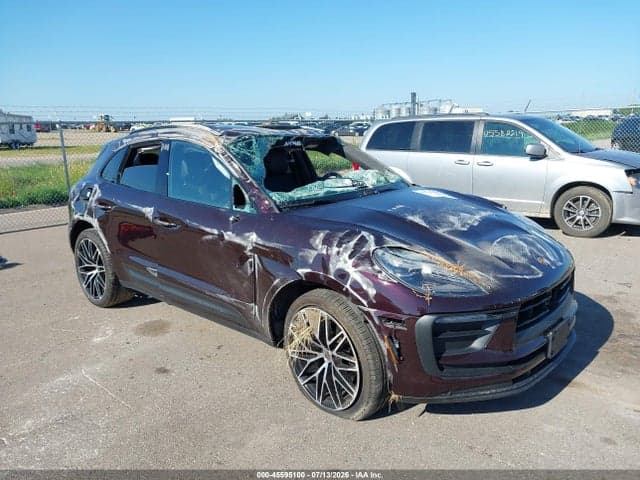2024 PORSCHE MACAN T 1