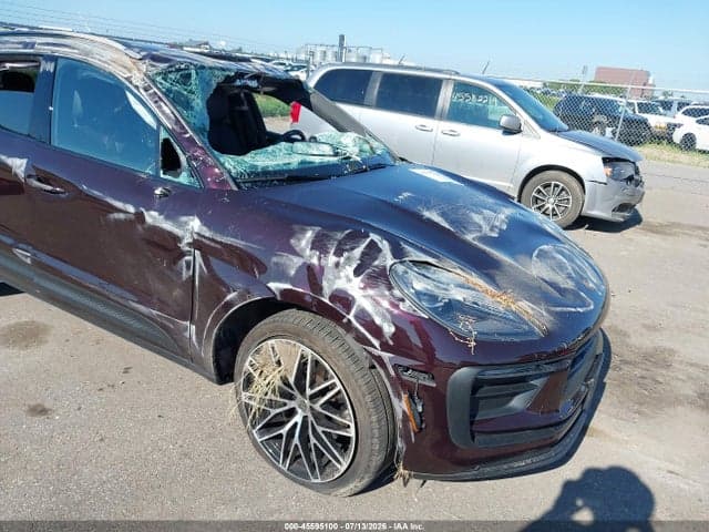 2024 PORSCHE MACAN T 6