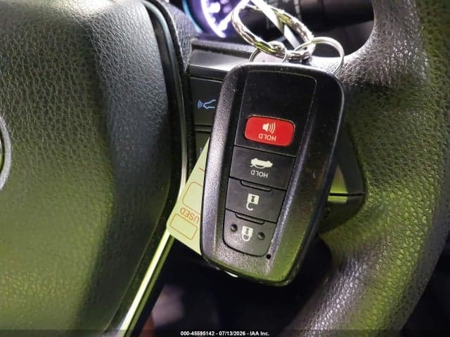 2020 TOYOTA CAMRY LE 11