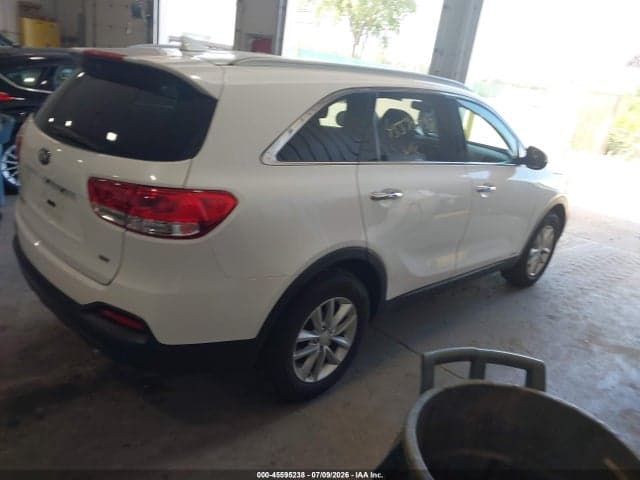 2018 KIA SORENTO 2.4L LX 4