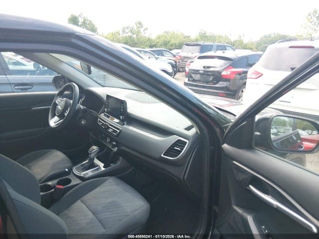 2023 KIA SELTOS LX 5