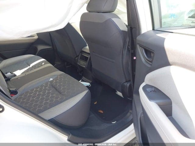 2025 SUBARU FORESTER 8