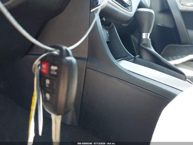2018 TOYOTA COROLLA LE 11
